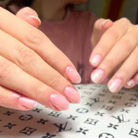 خدمات  ناخن فقط هزینه مواد