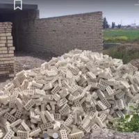 کارگری.جابجای بار آجر. شن. ماسه .کندن پایه مال
