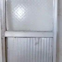 در ب آلمینیوم باچهارچوب