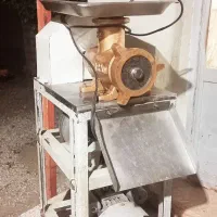 چرخ گوشت بااجاق گاز سالم درحد