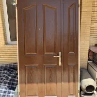 درب ورودی آپارتمان