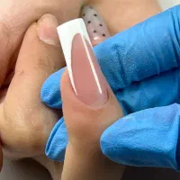 50%تخفیف آموزش کاشت ناخن+مدرک فنی حرفه ای+استخدام