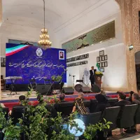 اپراتور و نصاب تلوزیون شهری و ویدئو وال اقا و خانم
