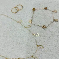 طلا و جواهرات