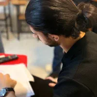 تدریس آنلاین زبان انگلیسی . مکالمه، مدارس و آیلتس