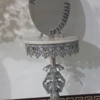 آینه و میز