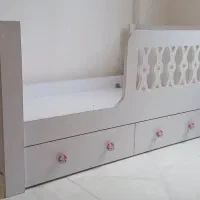 تخت دخترانه به همراه پرده