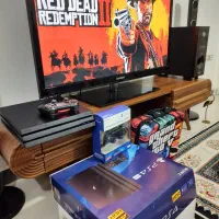 ps4pro  کپیخور،فولبازی با کیف و هدفون