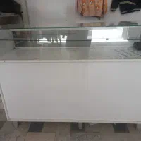 ویترین چوبی ۱/۵ متری..ویترین فلزی ۲متری