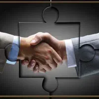 کارشناس فروش با انگیزه خانم و آقا در ( هلدینگ )