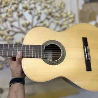 گیتار کلاسیک آلمانزا۴۰۲