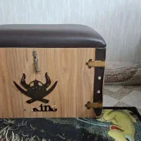 تخت خواب و صندوقچه