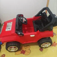 ماشین شارژی قرمز