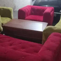 مبل و میز وسط