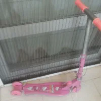 اسکوتر صورتی