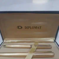 خودکار و خودنویس دیپلمات