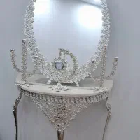 آینه و شمعدان برنجی