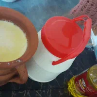 ماست محلی .از گاو فرانسوی