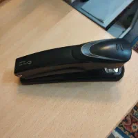 سنجاق زن دستی کوچک با سنجاق و سنجاق کش