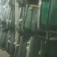 شیشه اتومبیل در محل