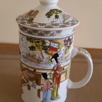 لیوان دمنوش چینی در حد نو