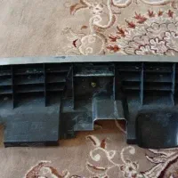 فروش یک عدد جلو پنجره پژو 405 SlX رنگ نقره‌ای