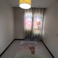 ست پرده و فرشینه و لوستر