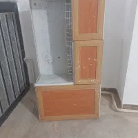 کابینت و سین‌ ظرفشویی با آب چکان