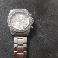 فروش یک ساعت مچی زنانه   وانگشتر  زنانه