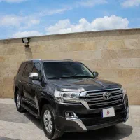 تویوتا لندکروز ۲۰۱۷