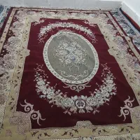 فرش ۹متری تمیز ودر حد نو هست باقیمت خوب.