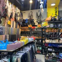 نیازمند تراکت پخش کن درب پاساژ