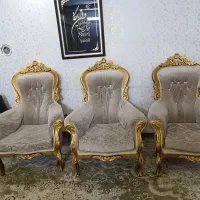 مبل سلطنتی طلایی