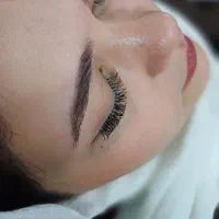 میکاپ ،کاشت مژه فقط ۲۰۰