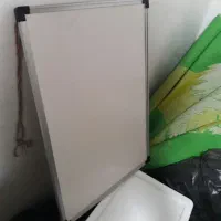 تخته وایت برد به همراه ماژیک و تخته پاک کن