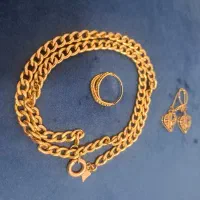 مقداری طلا به قیمت تابلو
