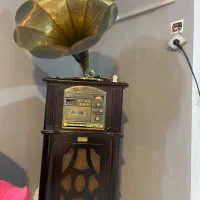 گرامافون در حد نو