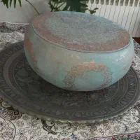 گلدان پتینه شده همراه با درب چوبی پتینه شده