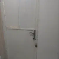 فروش تعدادی درب و پنجره فلزی