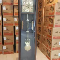 ساعت ایستاده تمیز