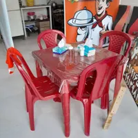 میزو صندلی غذا خوری