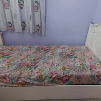 تخت یک نفره