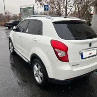 سانگ یانگ کره ای 2015 شاسی بلند. دودفرانسیل