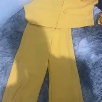 لباس  جشنی دخترانه در حد نو.