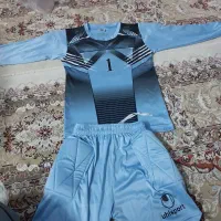 لباس دروازه بانی مناسب ۸ سال