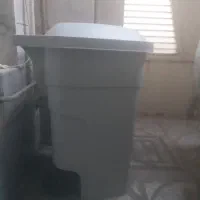 سطل زباله چرخ دار سالم
