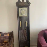 میوه خوری پایه ای کنار سالنی وساعت
