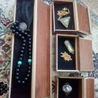 گردن بند وتسبیح