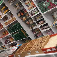 همکار آقا در هایپرمارکت
