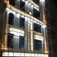کارگر برق کار